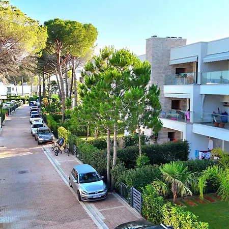 Bay Breeze 293 Апартаменты *