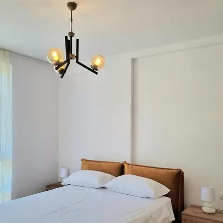 Bay Breeze 293 Апартаменты