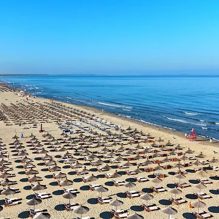 Bay Breeze 293 Апартаменты