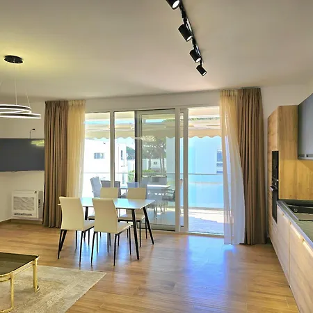 Апартаменты Bay Breeze 293 Plazhi San Pietro