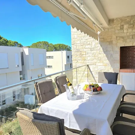 Апартаменты Bay Breeze 293 Plazhi San Pietro
