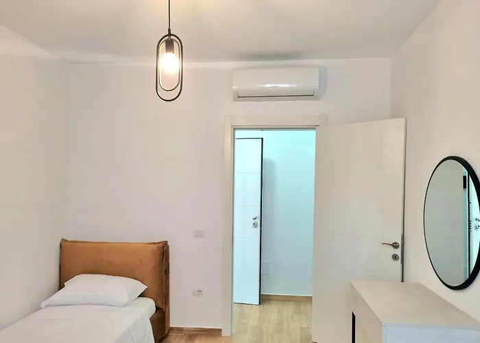 Bay Breeze 293 * Plazhi San Pietro