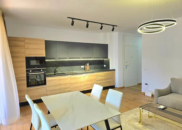 Bay Breeze 293 * Plazhi San Pietro